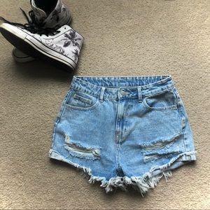 DENIM HIGH WAISTED DISTRESSED SHORT